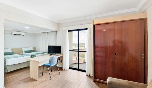 Deluxe Queen Room