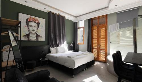 One-Bedroom Apartment (3 Adults)