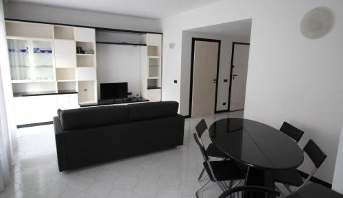 Two-Bedroom Apartment - Miramare 1