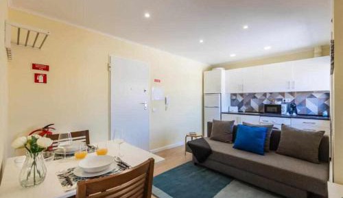 One-Bedroom Apartment with Sea View