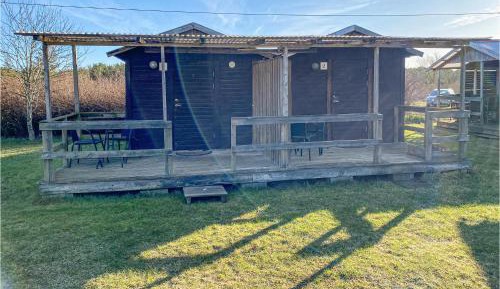 One-Bedroom Holiday Home