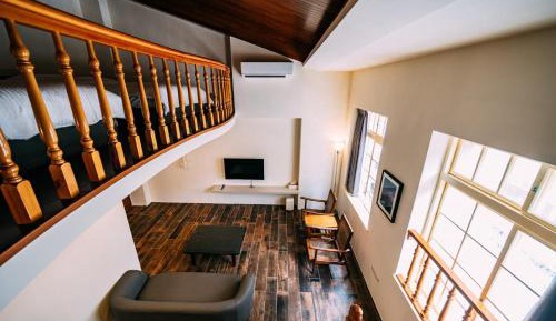 Quadruple Room with Private Bathroom