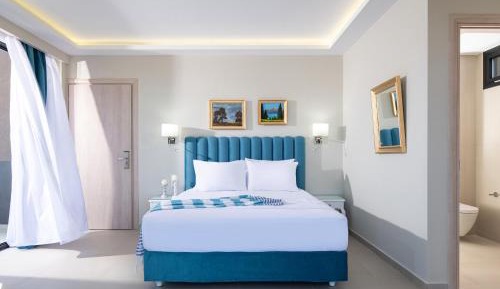 Studio with Garden View