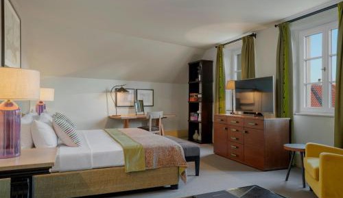 1 Bedroom Studio Suite, 1 King