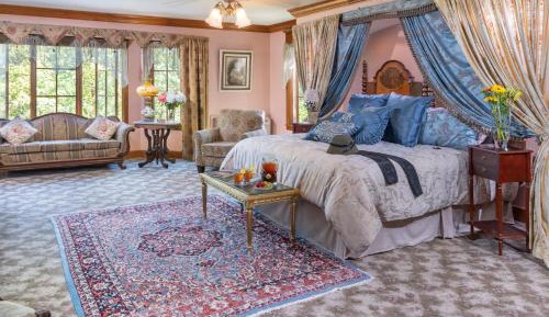 King Suite with Balcony