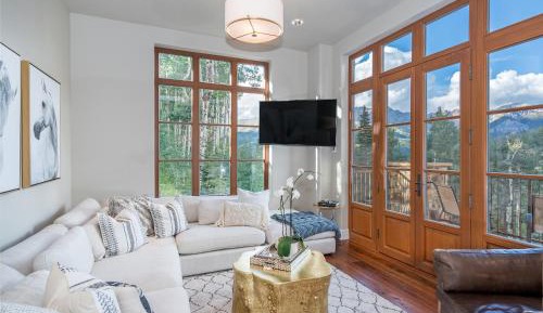 Four-Bedroom Apartment