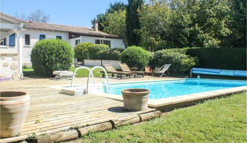 Three-Bedroom Holiday Home 