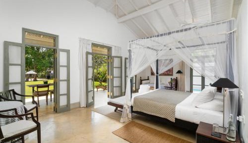 Master Room with Plunge Pool