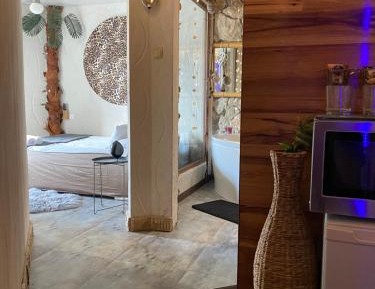 Double Room with Spa Bath