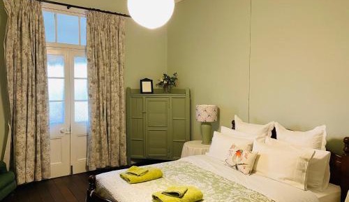 Homestead Queen Room