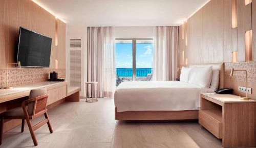 JW Luxury Suite, Junior Suite, 1 King, Sofa bed, Balcony
