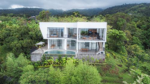 Villa with Sea View