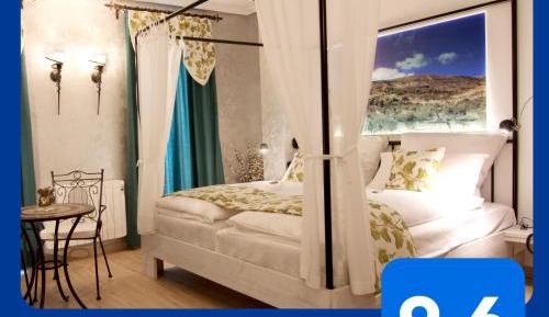 Suite with Balcony-Sierra de Carrasqueta