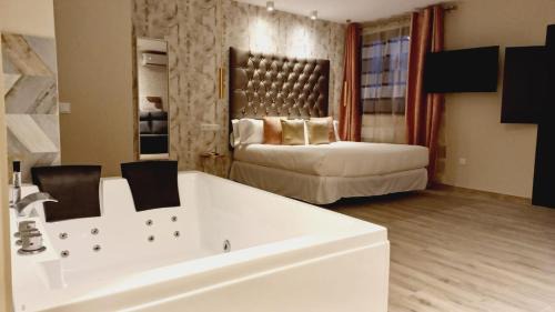 King Suite with Spa Bath