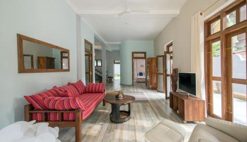 Apartment with Garden View