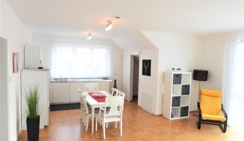 Two Bedroom Deluxe Apartment L6