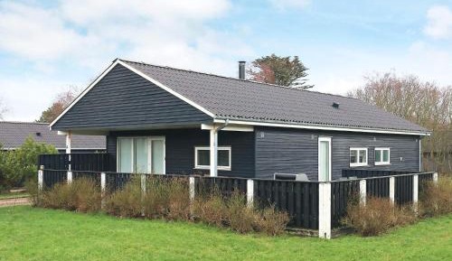 Four-Bedroom Holiday Home