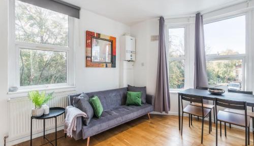 Apartment with Garden View
