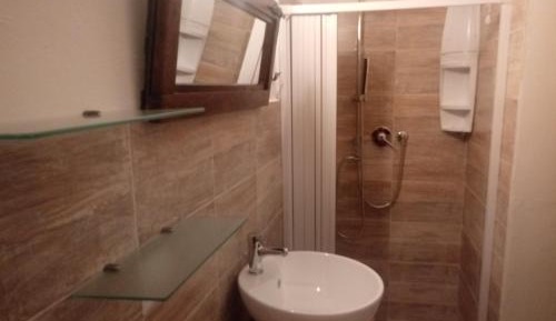 Twin Room with Private Bathroom