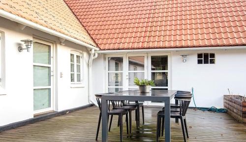 Three-Bedroom Holiday Home 