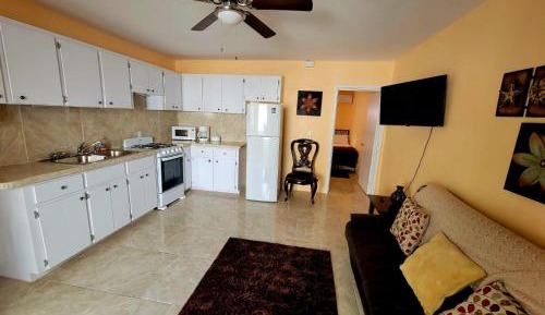 One-Bedroom Apartment