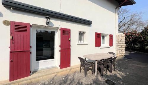 Apartment (2 Adults)