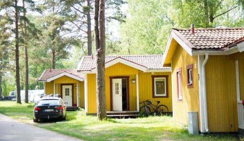 Cottage (5 Adults)