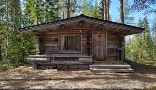 Cottage with Shared Bathroom (4 Adults)