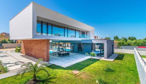 Four-Bedroom Villa