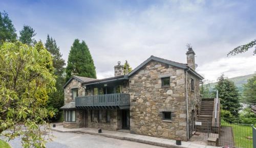 Loch Tay House (no pets)