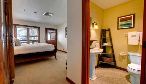 King Room with Balcony