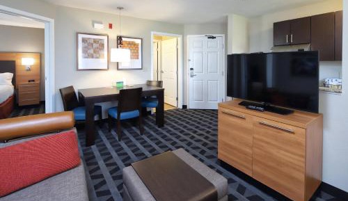 Two-Bedroom Queen Suite with Sofa Bed