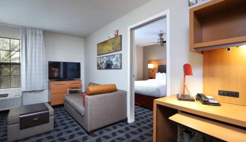 One-Bedroom Queen Suite with Sofa Bed