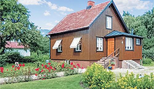 Two-Bedroom Holiday Home