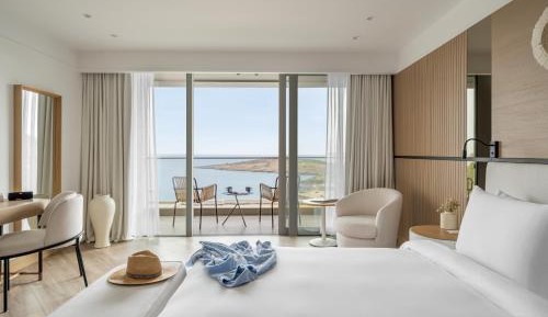 Deluxe Sea View Room