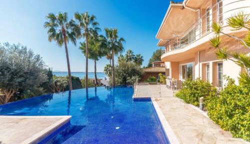 Villa with Sea View
