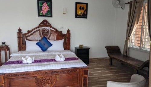 Deluxe King Room
