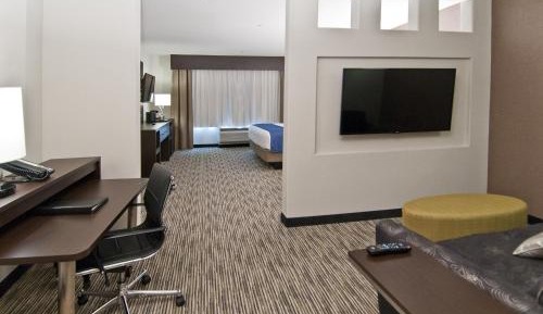 King Suite with Sofa Bed