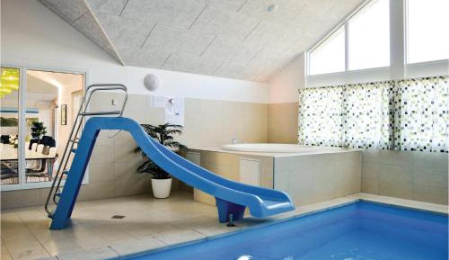 Six-Bedroom Holiday Home