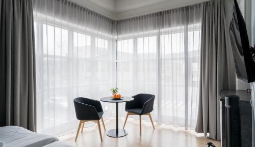 Superior Twin Room with City View