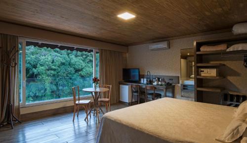 Deluxe Double Room with Bath