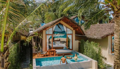 Sand Beachfront Pool Villa