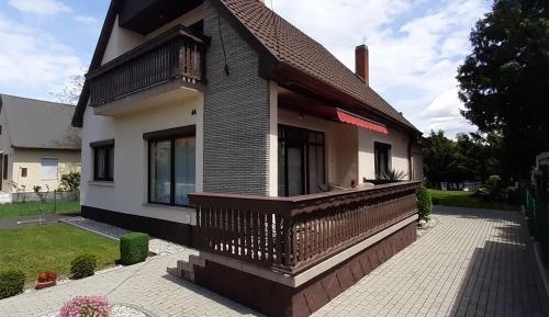 Three-Bedroom Townhouse