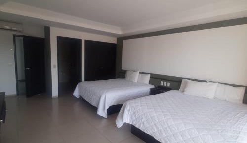 Standard Quadruple Suite
