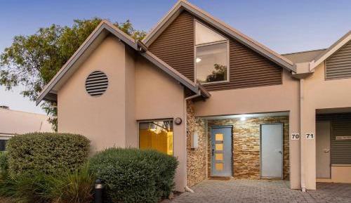 Three-Bedroom Townhouse