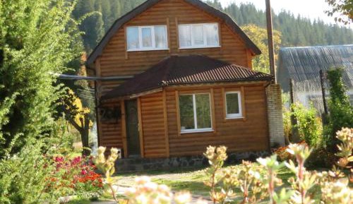 Standard Double Room with Shared Bathroom