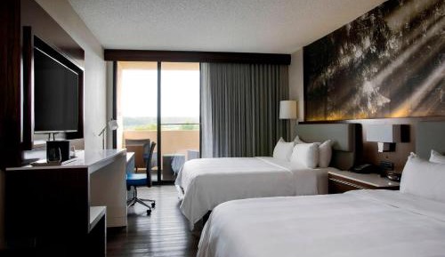 Queen Room with 2 Queen Beds and Balcony or Patio