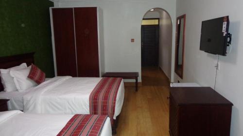 Standard Twin Room