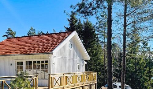One-Bedroom Holiday Home
