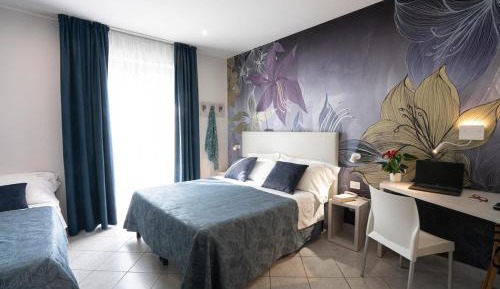 Deluxe Triple Room with Sea View